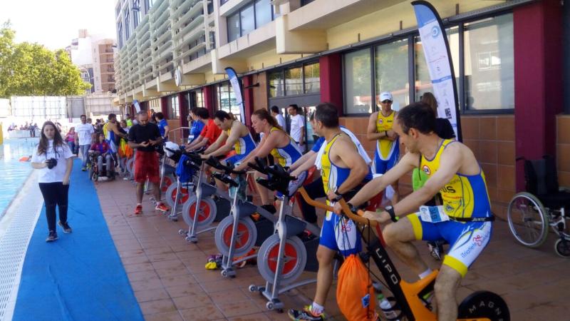 El Institut Guttmann en el 1a Triatlón Solidario de Hospitalet.