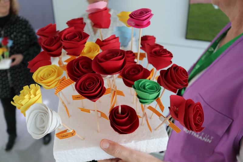 Un Sant Jordi muy especial en el Institut Guttmann